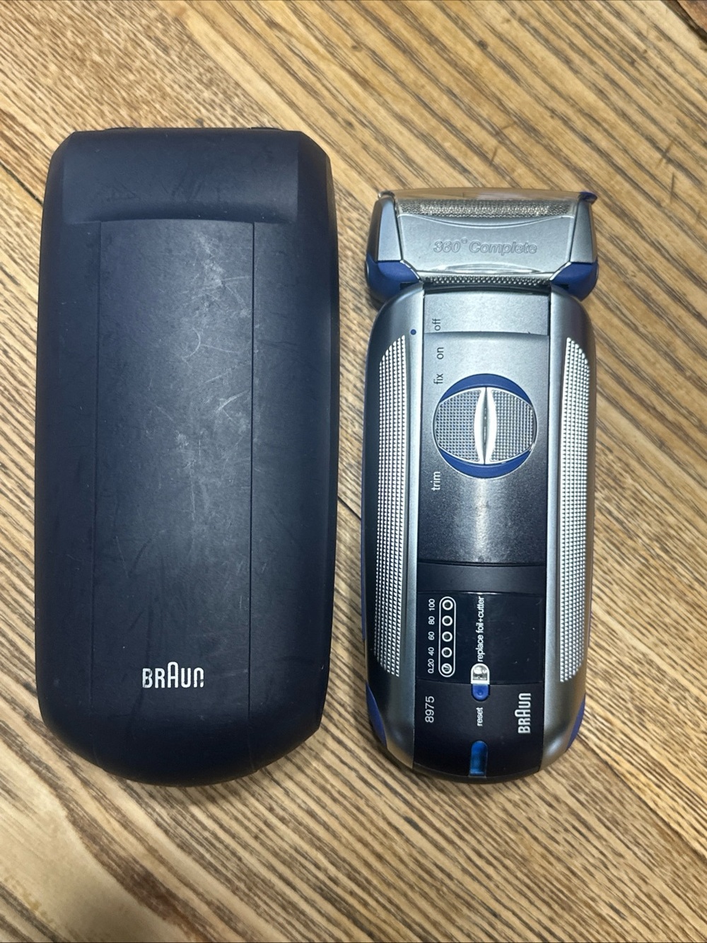 Braun 8000 Series 360 Model 8975 Shaver LN NO CHARGER!